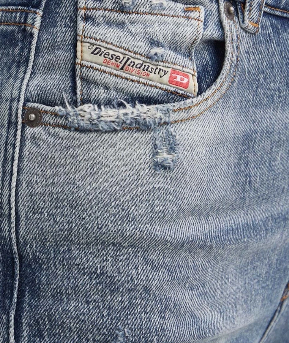 DIESEL  D-Escription Γυναικείο Τζιν Παντελόνι. 4