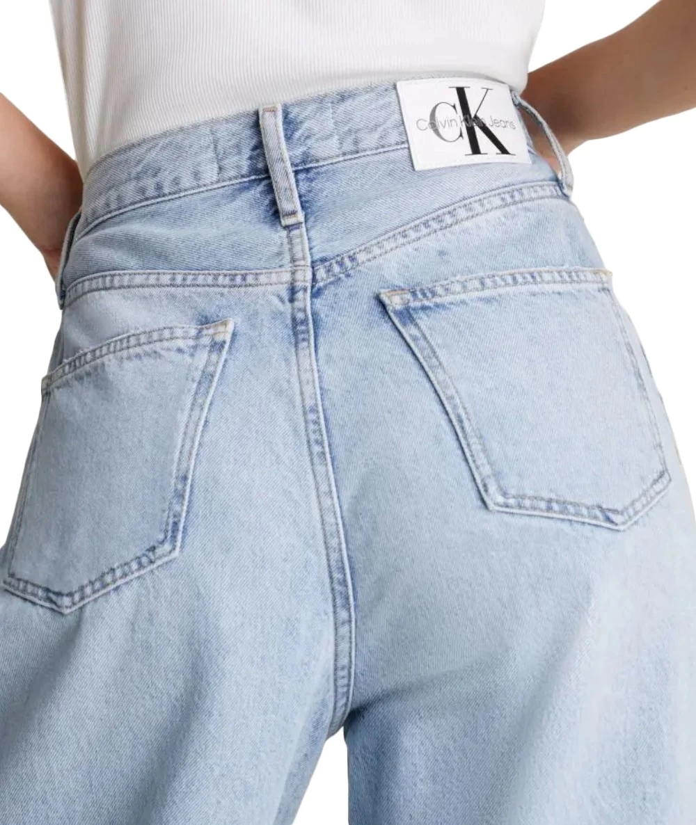 Calvin Klein High Rise Relaxeg Women's High Waist Relaxed Jeans. 3