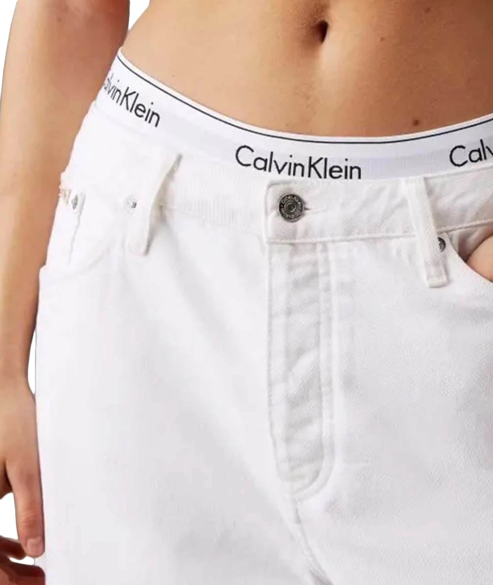 Calvin Klein Women's High Waisted Jeans Loose Fit. 3