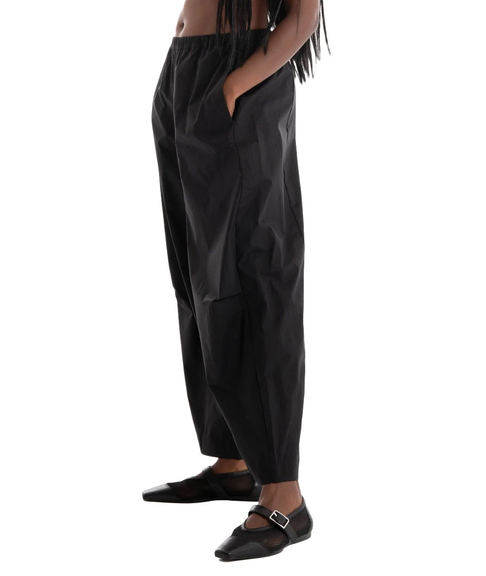 BLACK & BLACK Γυναικείο ψηλόμεσο cropped παντελόνι με ελαστική μέση και χαλαρή εφαρμογή 2