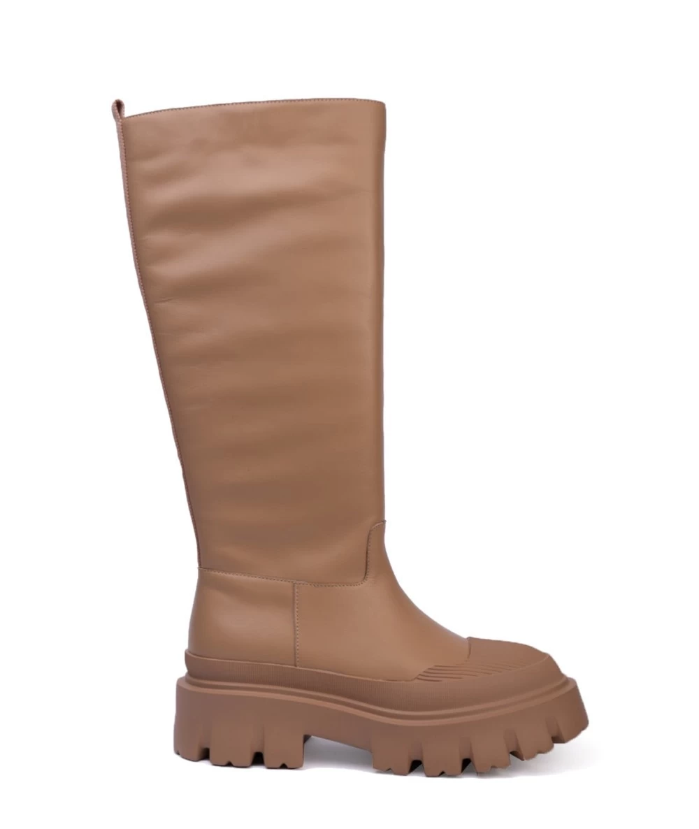 Favela Women's high boot. 1