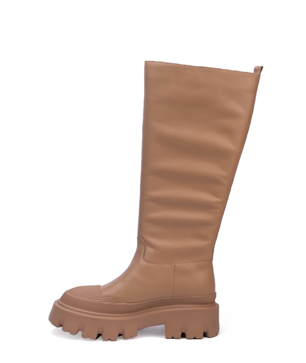 Favela Women's high boot. 3