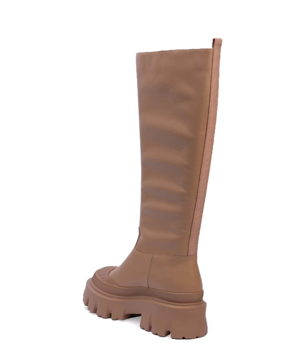 Favela Women's high boot. 4