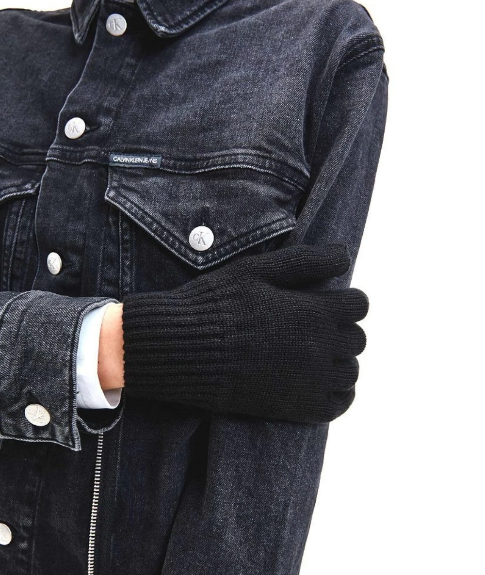 Calvin Klein Women's Knitted Gloves. 2