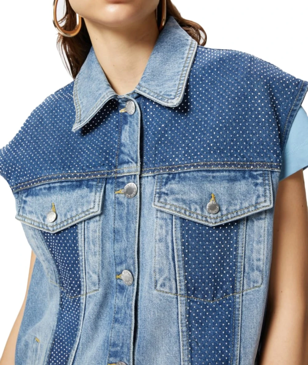 PINKO Αμάνικο τζιν μπουφάν με μίνι καρφιά 2